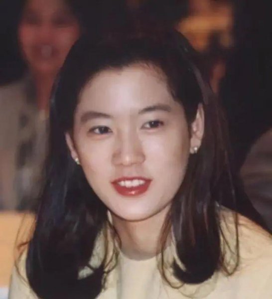 三星公主李尹馨的个人资料简介