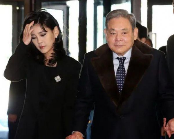 三星公主李尹馨的个人资料简介