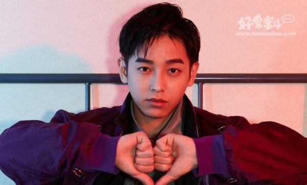 彭昱畅的家境怎么样