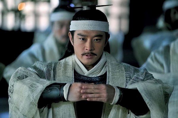 三国周瑜多少岁死的