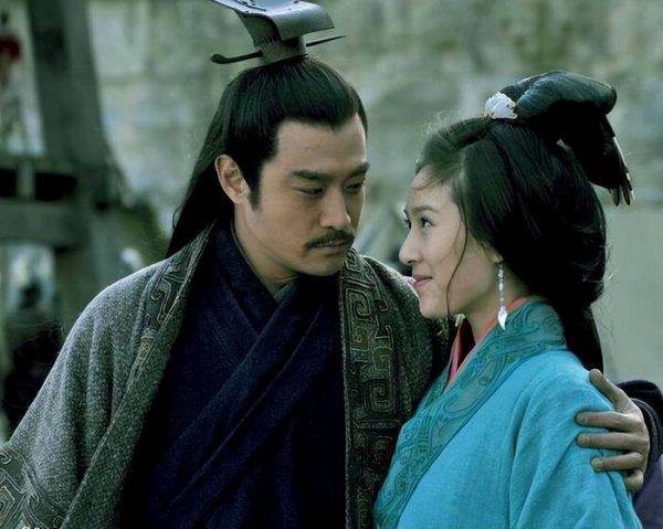 三国周瑜多少岁死的