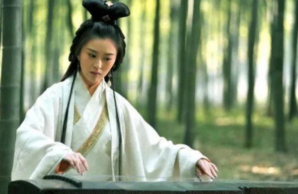 三国周瑜多少岁死的