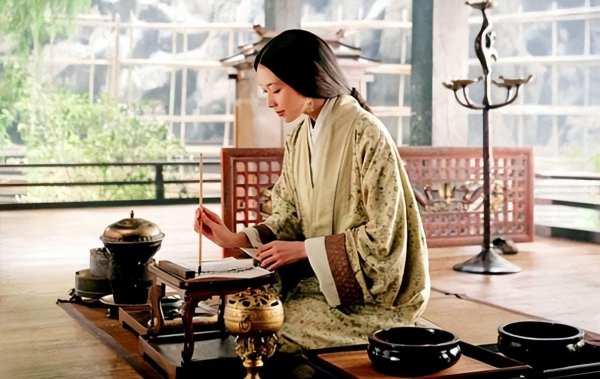 三国周瑜多少岁死的