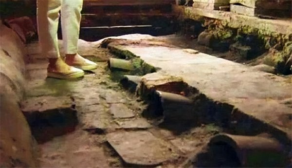 养心殿为什么总是这么潮湿