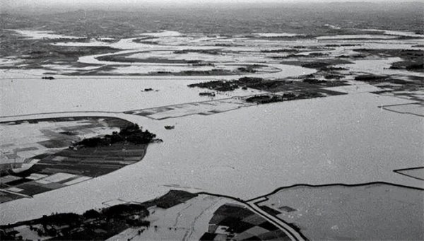 黄河花园口决堤事件的起因和结果