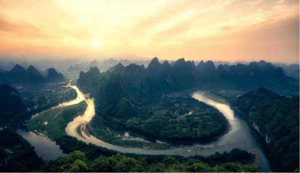 喀斯特地貌形成原因