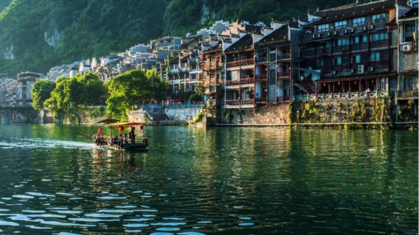 喀斯特地貌形成原因