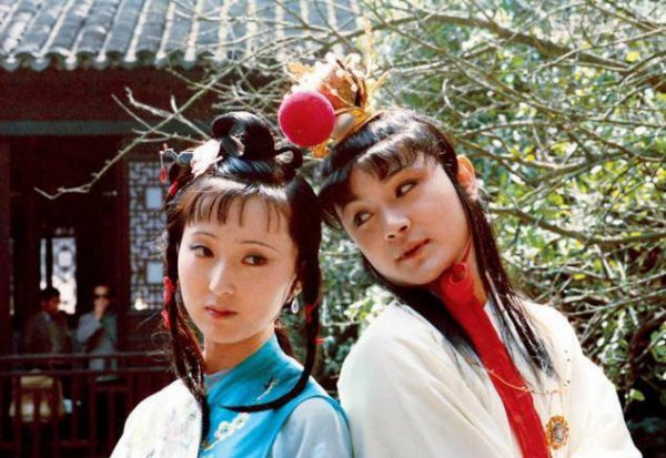 红楼梦中贾宝玉的前世