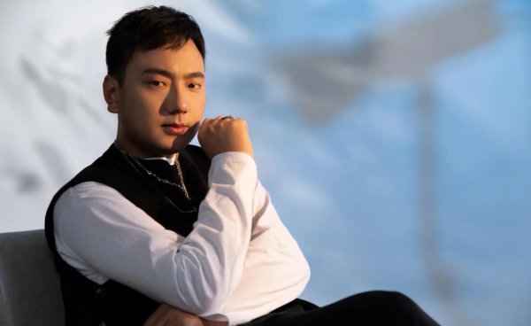 海来阿木个人资料和他老婆