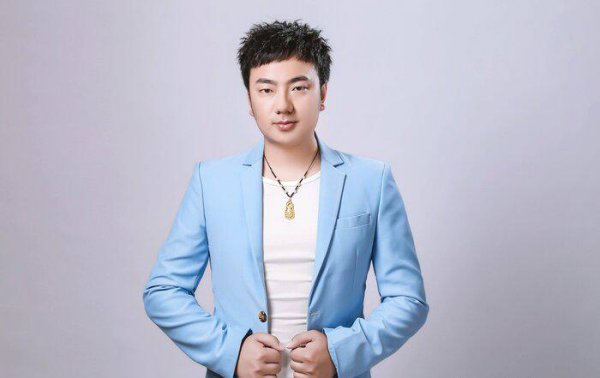 海来阿木个人资料和他老婆