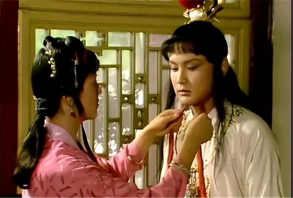 红楼梦里袭人的结局