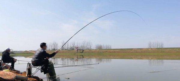 春季钓翘嘴鱼的最佳水深