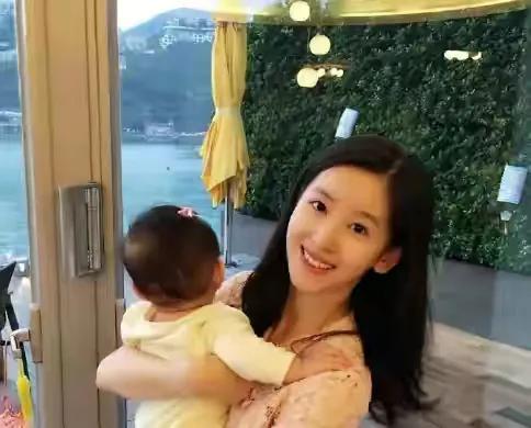 龚小京家世介绍