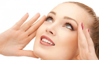 粉底液和隔离霜的区别 粉底液和隔离不一样先用哪个好