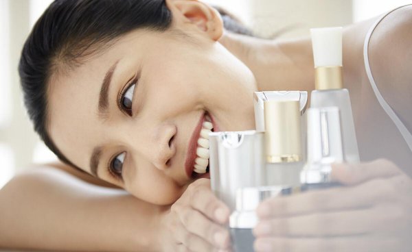 粉底液和隔离霜的区别