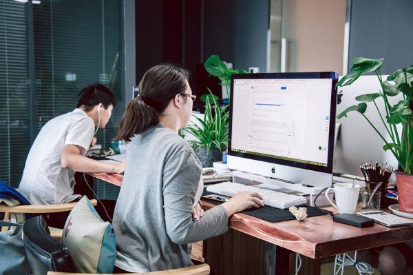 平面设计工资一般薪资多少