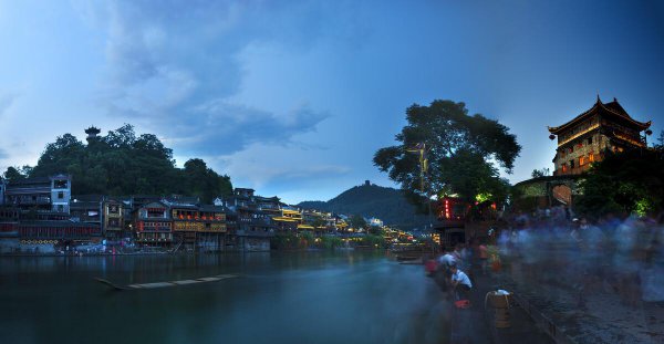 凤凰山的具体位置在哪儿