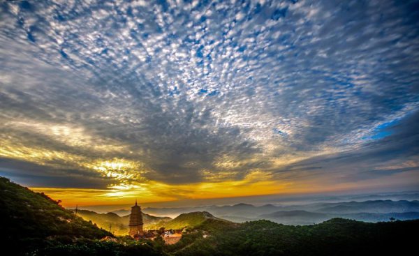 凤凰山的具体位置在哪儿