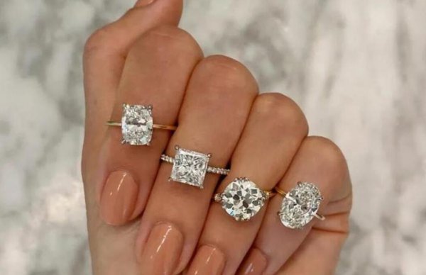 女生戴戒指的含义有哪些