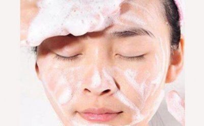 隔离霜要不要卸妆水卸掉 为什么隔离和防晒也需要卸妆