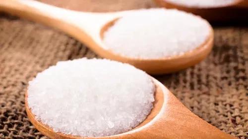 牛仔衣服掉色严重怎么解决