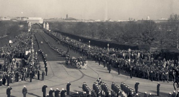 肯尼迪头盖骨事件