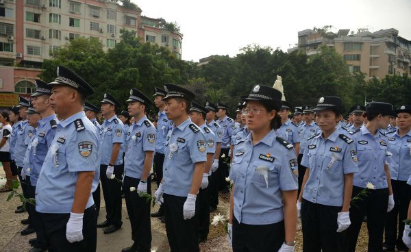 女生做留置看护辅警好吗