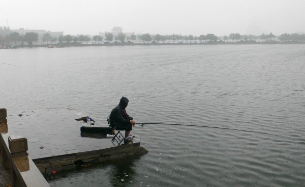 下小雨钓鱼好钓吗