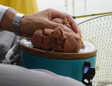 搓饵和拉饵的区别