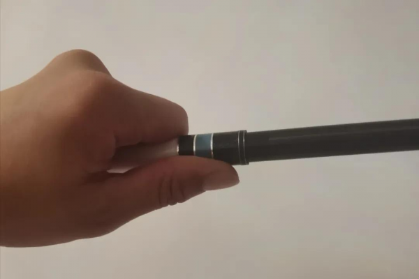 鱼竿卡住了收不回去怎么办