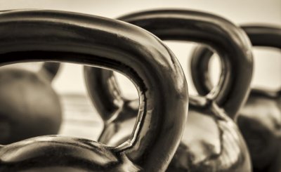 壶铃训练的好处和缺点 女性用壶铃训练会出现什么效果