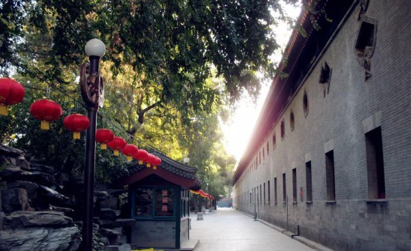 北京人为什么不去恭王府