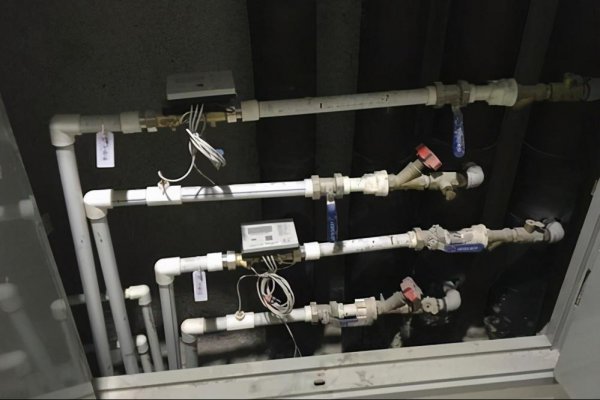 供暖结束后地暖阀门关还是开着