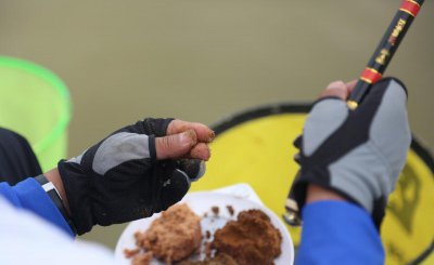 散炮饵料怎么使用最佳 散炮饵的制作方法和注意事项