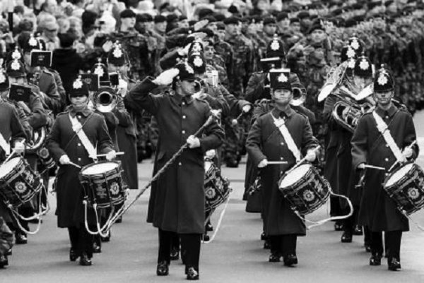 英国文官制度什么时候建立的