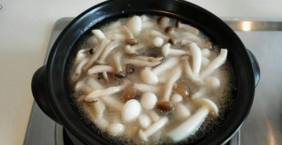 海鲜菇需要焯水吗 炒海鲜菇之前要用开水焯一下吗