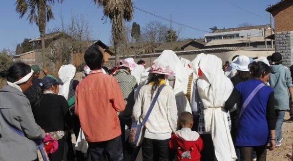 老人快不行的时候应该怎么办