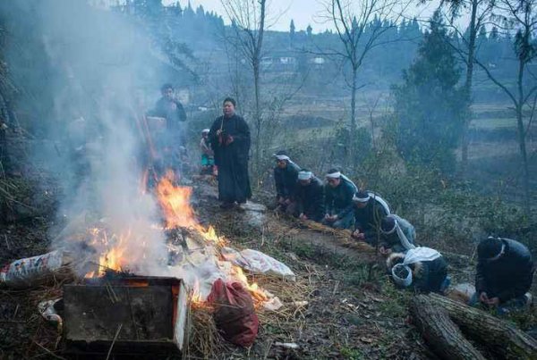 老人快不行的时候应该怎么办