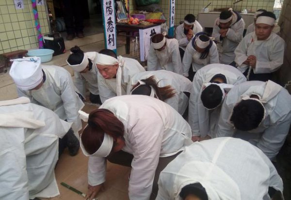 老人快不行的时候应该怎么办