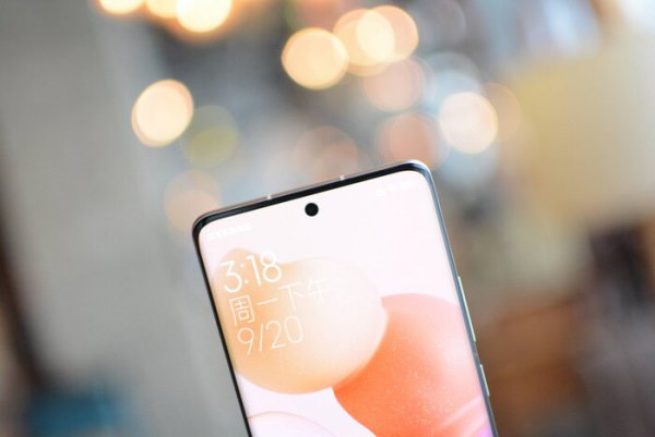 小米civi值得买吗