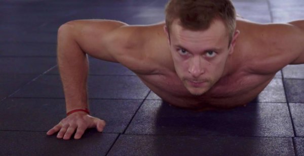 做俯卧撑的正确姿势是什么