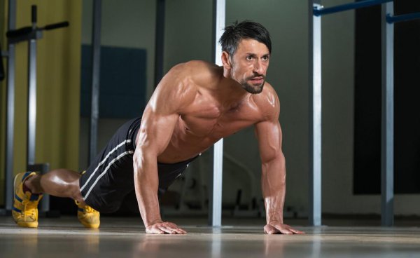 做俯卧撑的正确姿势是什么