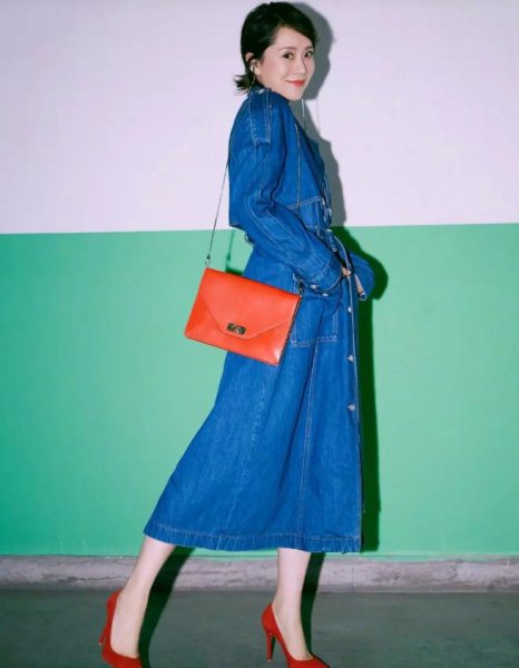 蓝色显白吗怎么搭配