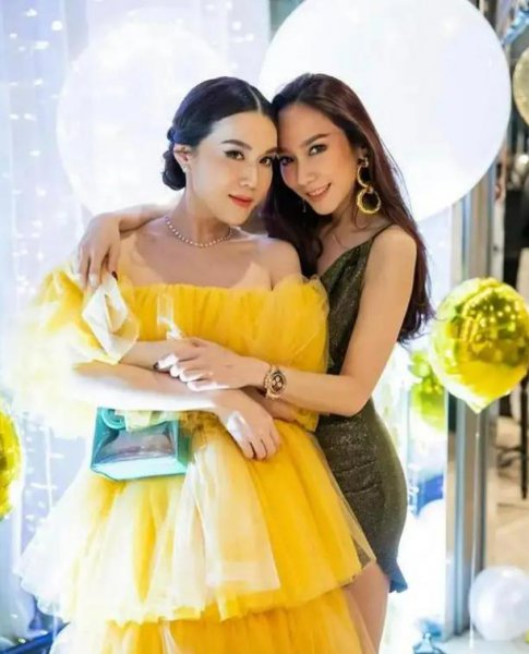 泰国月亮姐姐资料