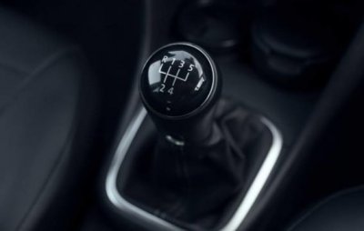 换离合器多少钱 汽车的离合器更换一套需要多少费用