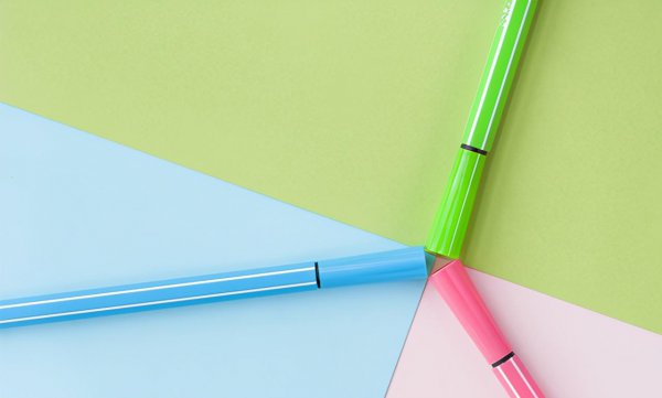 马克笔和水彩笔的区别