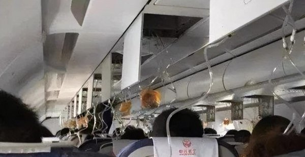 刘传健英雄机长事件简介