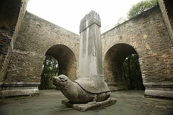 明朝的朱元璋葬在哪里