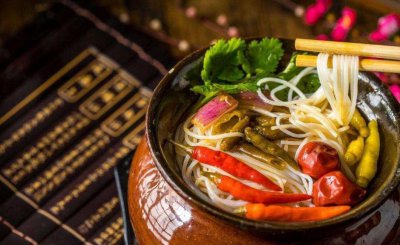 米线是什么材料做的 云南过桥米线原材料到底是什么