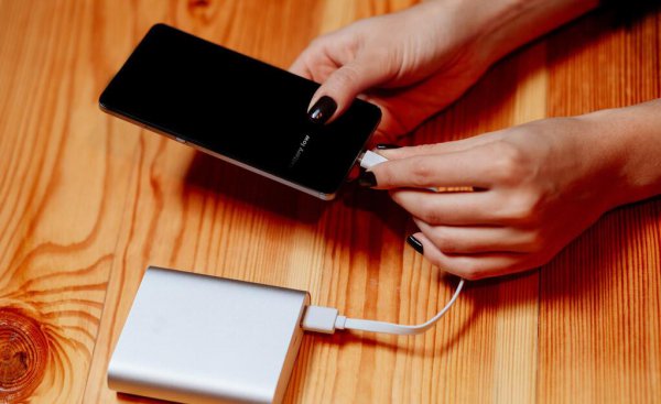 手机充电时发热是什么原因